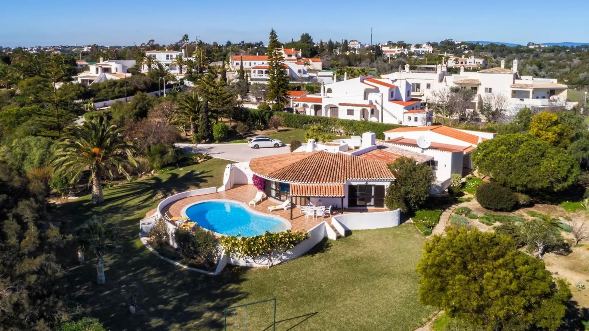 Casa Ryder - Short Walk From Praia Da Marinha Lagoa  Portugal